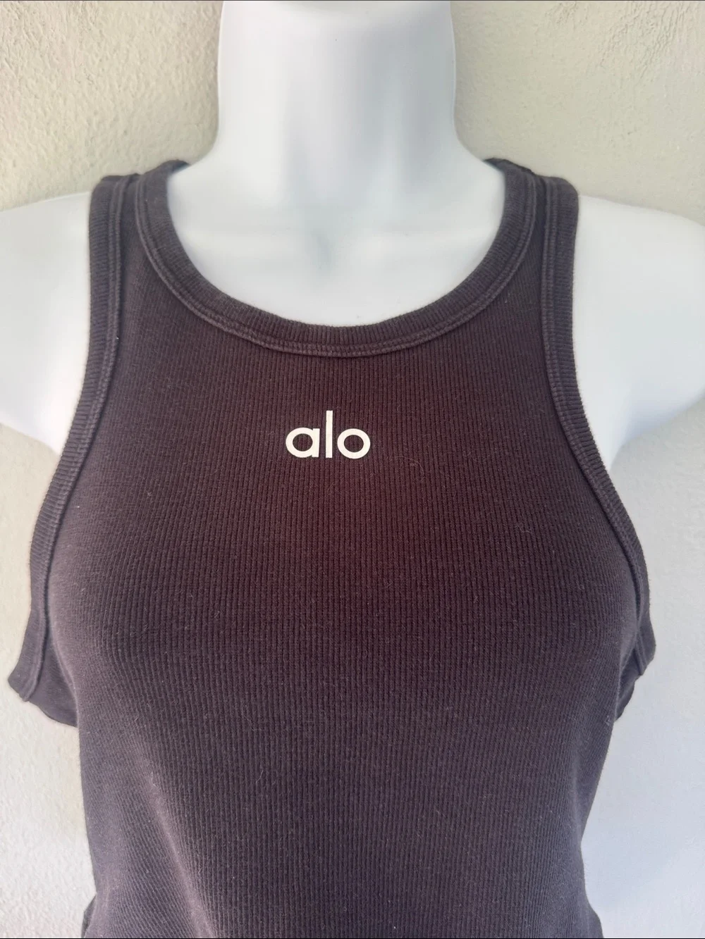 Alo Yoga black ribbed knit cotton blend racerback crop top size small